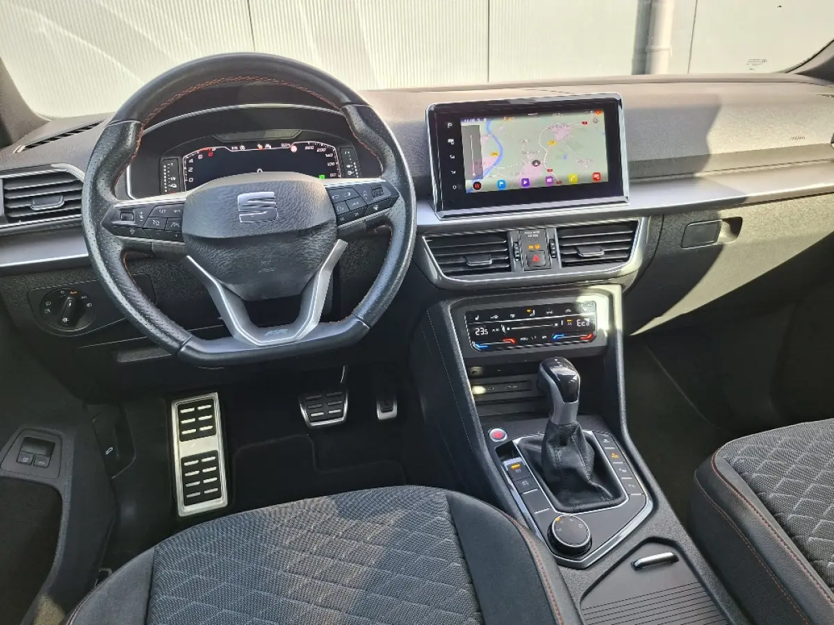 * FR * 1.4 TSI e-Hybrid PHEV 245pk * Elek. Trekhaak * Navigatiesysteem * Stoelverwarming *