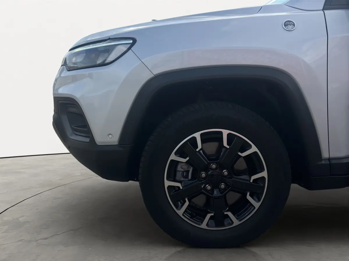 4xe 240 Plug-in Hybrid Trailhawk | Achteruitrijcamera | Trekhaak | Stoelventillate+verwarming | Panoramadak | Adapt. Cruise |