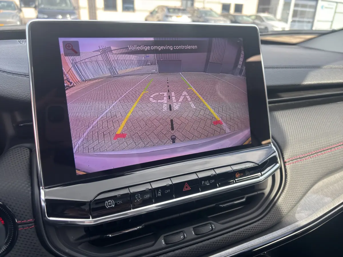 4xe 240 Plug-in Hybrid Trailhawk | Achteruitrijcamera | Trekhaak | Stoelventillate+verwarming | Panoramadak | Adapt. Cruise |