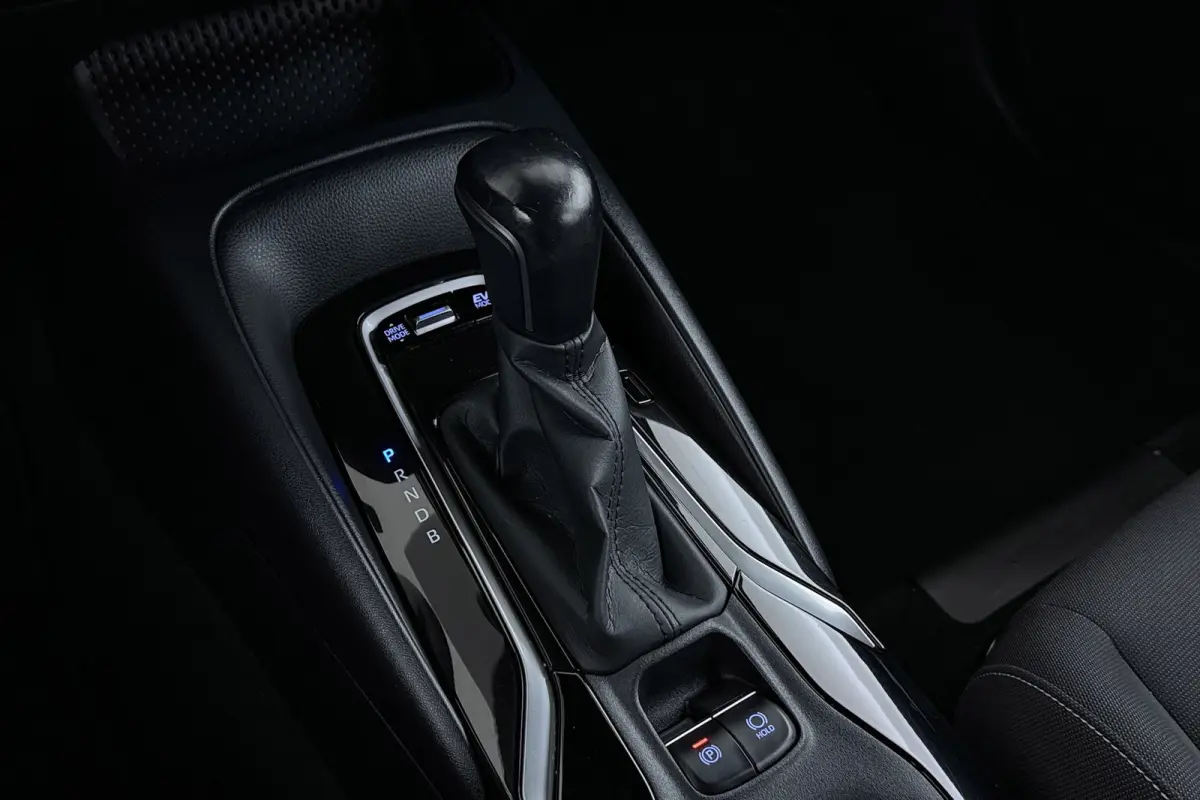 1.8 Hybrid Active | Org NL | Trekhaak | CarPlay | Camera | 92.000 KM! | Dealer Ond. |