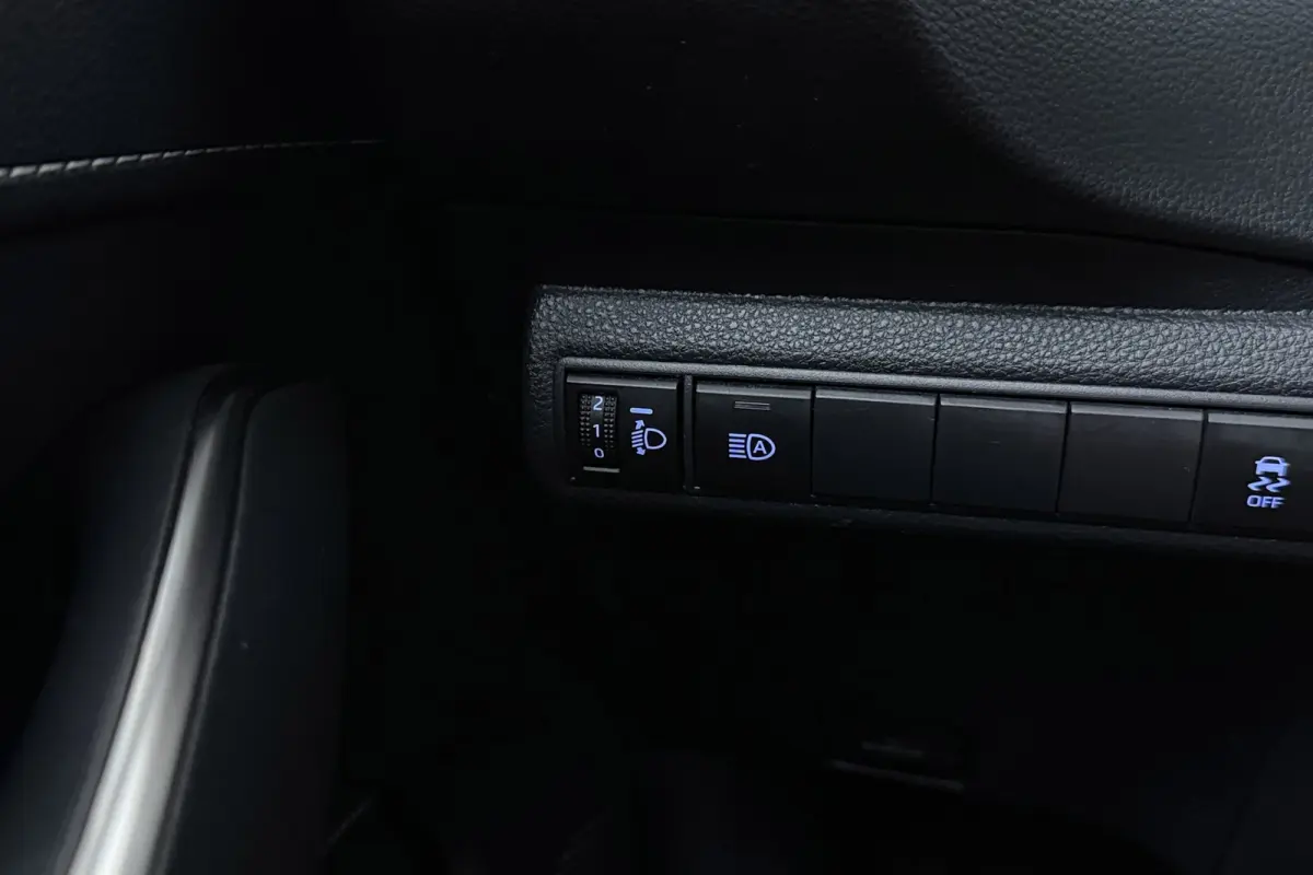 1.8 Hybrid Active | Org NL | Trekhaak | CarPlay | Camera | 92.000 KM! | Dealer Ond. |