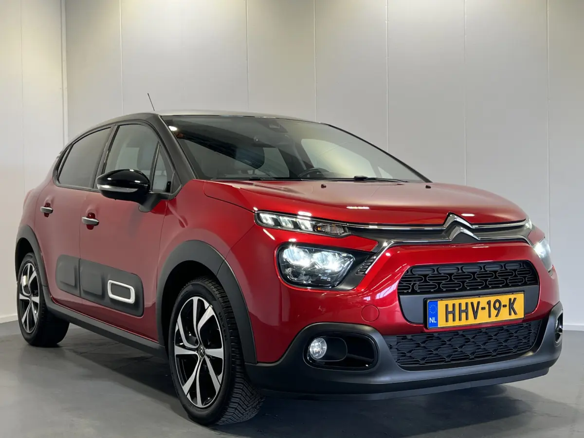 1.2 PureTech Shine | Android/Apple Carplay/Navigatie | LM Velgen 17" | Voorstoelen Verwarmd | PDC Achter + Camera | Cruise Control | Airco |