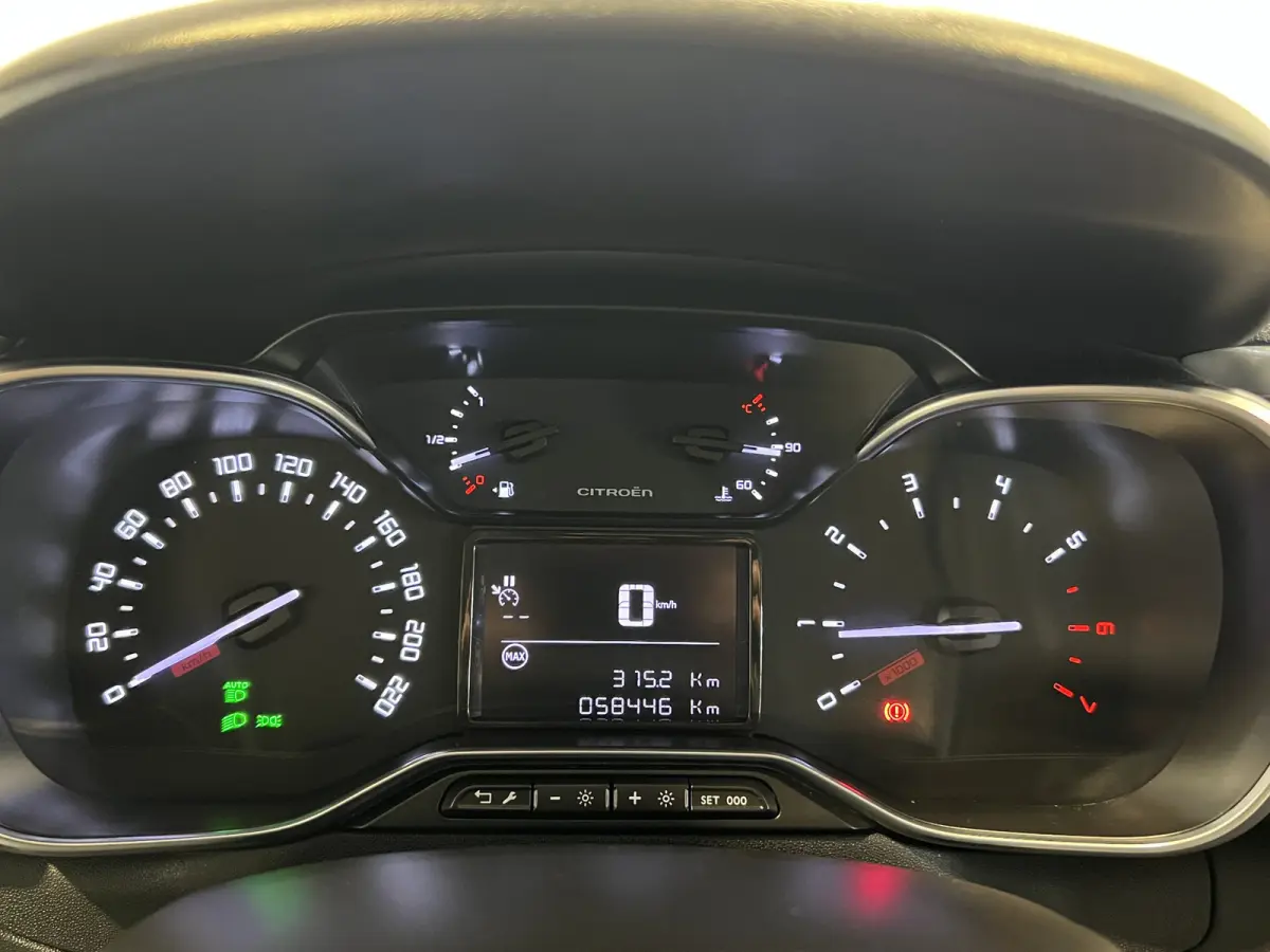 1.2 PureTech Shine | Android/Apple Carplay/Navigatie | LM Velgen 17" | Voorstoelen Verwarmd | PDC Achter + Camera | Cruise Control | Airco |