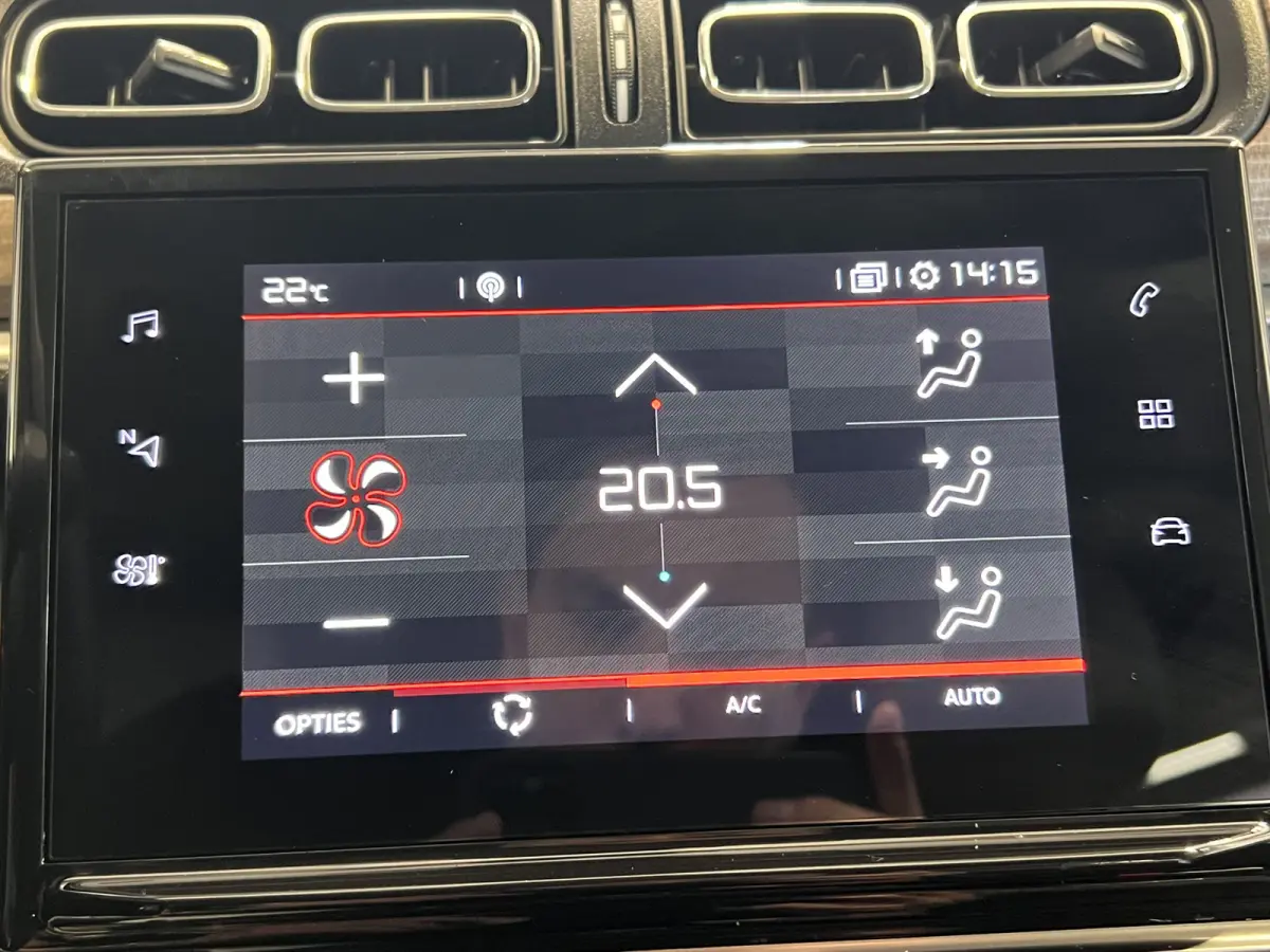 1.2 PureTech Shine | Android/Apple Carplay/Navigatie | LM Velgen 17" | Voorstoelen Verwarmd | PDC Achter + Camera | Cruise Control | Airco |