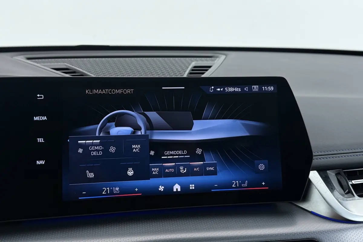 XDrive30e M-Sport | Uitklap Trekhaak | Panoramadak | Harman/Kardon | 360 Camera | CarPlay | Digital Cockpit |