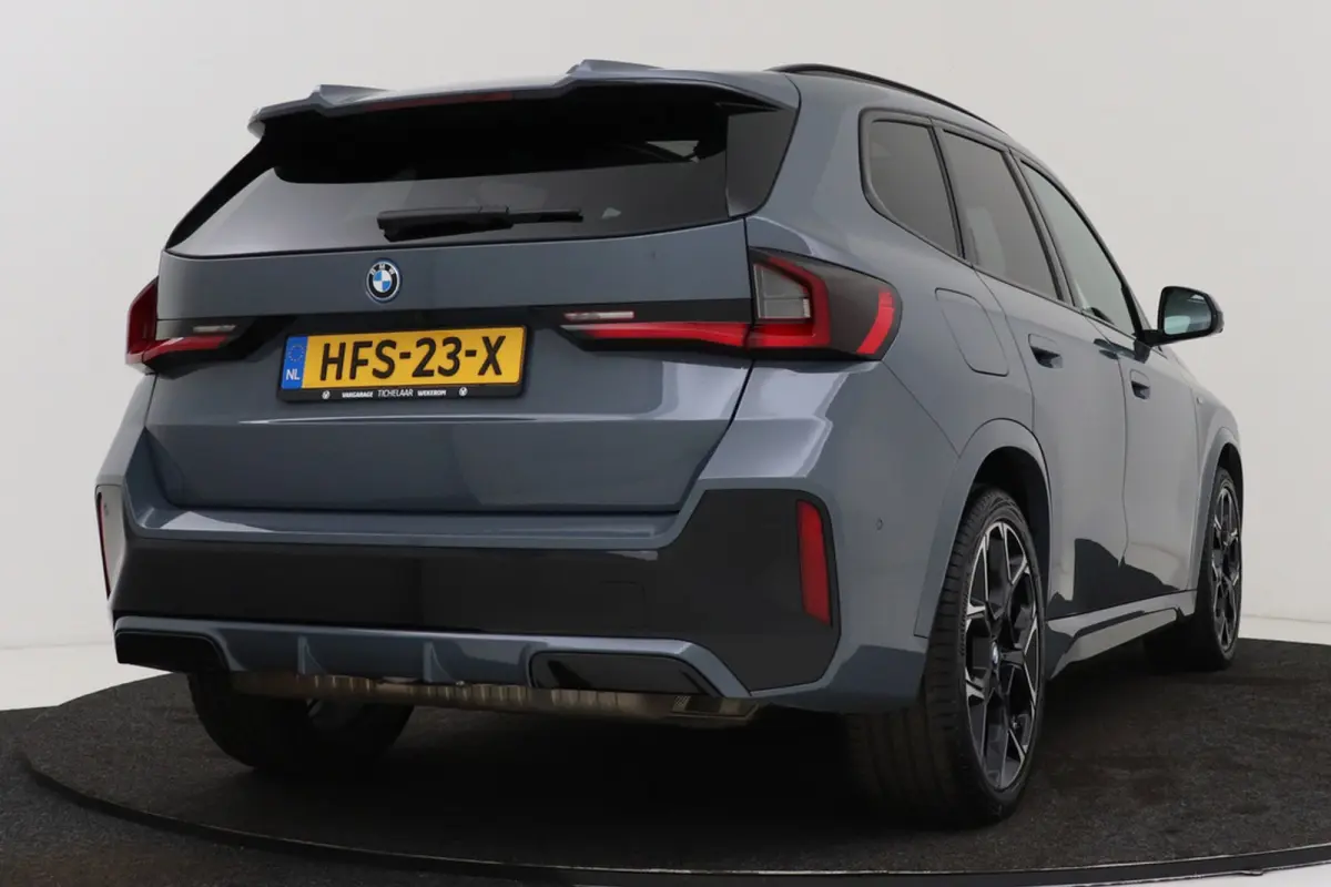 XDrive30e M-Sport | Uitklap Trekhaak | Panoramadak | Harman/Kardon | 360 Camera | CarPlay | Digital Cockpit |