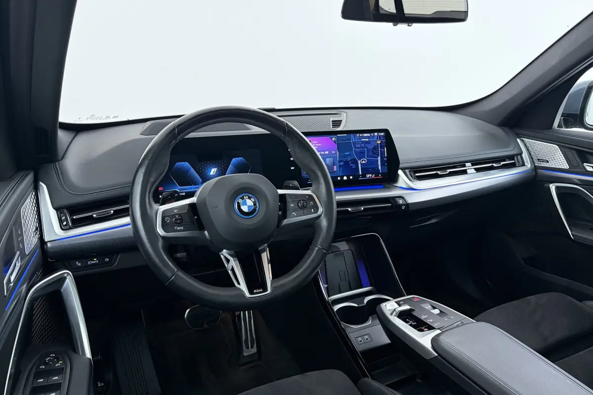 XDrive30e M-Sport | Uitklap Trekhaak | Panoramadak | Harman/Kardon | 360 Camera | CarPlay | Digital Cockpit |