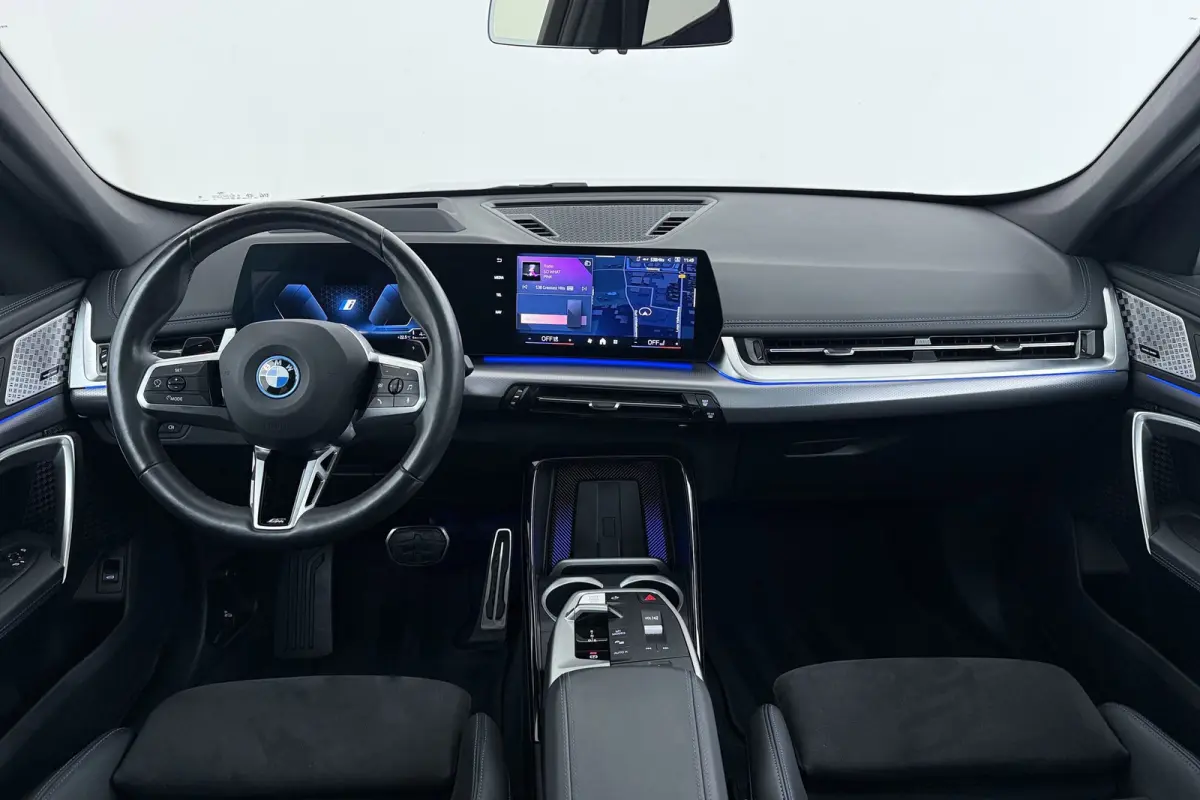 XDrive30e M-Sport | Uitklap Trekhaak | Panoramadak | Harman/Kardon | 360 Camera | CarPlay | Digital Cockpit |