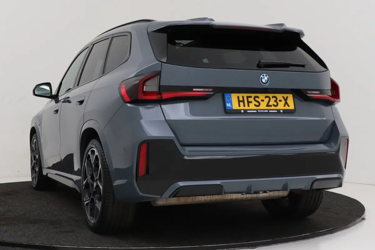 XDrive30e M-Sport | Uitklap Trekhaak | Panoramadak | Harman/Kardon | 360 Camera | CarPlay | Digital Cockpit |
