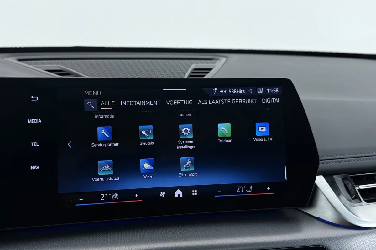 XDrive30e M-Sport | Uitklap Trekhaak | Panoramadak | Harman/Kardon | 360 Camera | CarPlay | Digital Cockpit |
