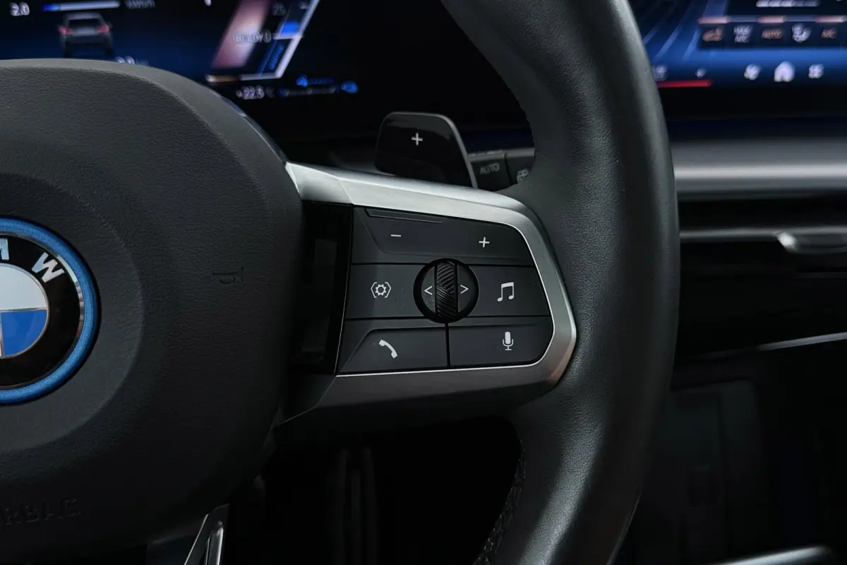 XDrive30e M-Sport | Uitklap Trekhaak | Panoramadak | Harman/Kardon | 360 Camera | CarPlay | Digital Cockpit |