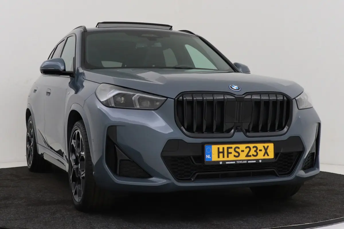 XDrive30e M-Sport | Uitklap Trekhaak | Panoramadak | Harman/Kardon | 360 Camera | CarPlay | Digital Cockpit |