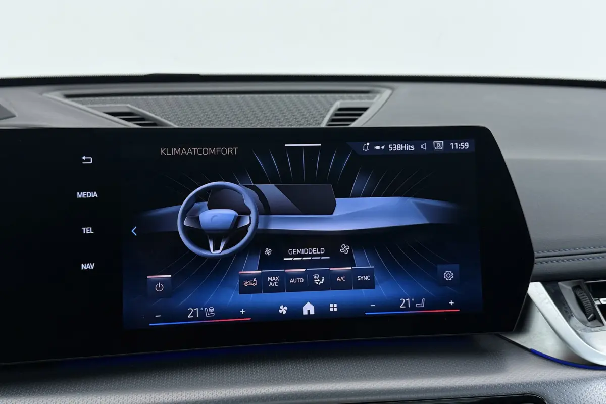 XDrive30e M-Sport | Uitklap Trekhaak | Panoramadak | Harman/Kardon | 360 Camera | CarPlay | Digital Cockpit |