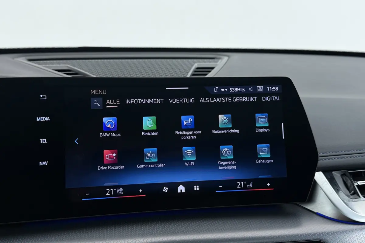 XDrive30e M-Sport | Uitklap Trekhaak | Panoramadak | Harman/Kardon | 360 Camera | CarPlay | Digital Cockpit |