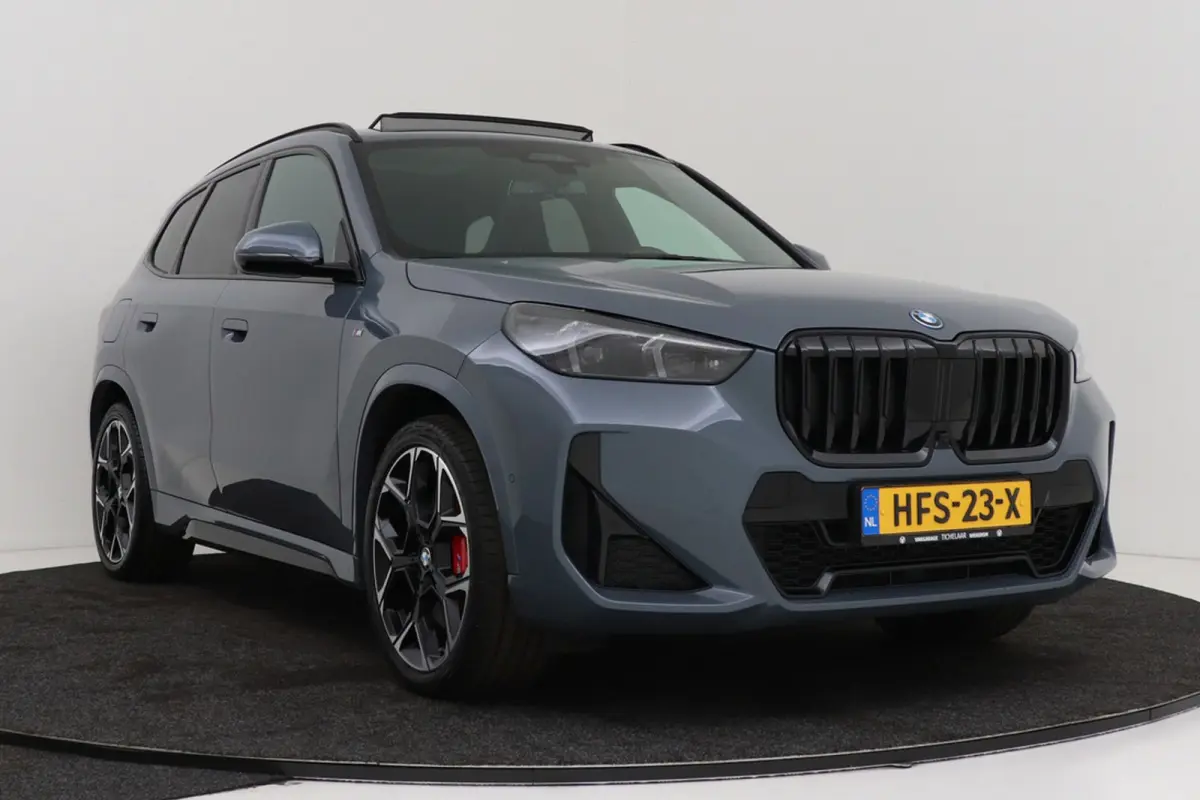 XDrive30e M-Sport | Uitklap Trekhaak | Panoramadak | Harman/Kardon | 360 Camera | CarPlay | Digital Cockpit |
