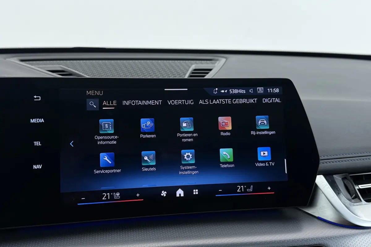 XDrive30e M-Sport | Uitklap Trekhaak | Panoramadak | Harman/Kardon | 360 Camera | CarPlay | Digital Cockpit |