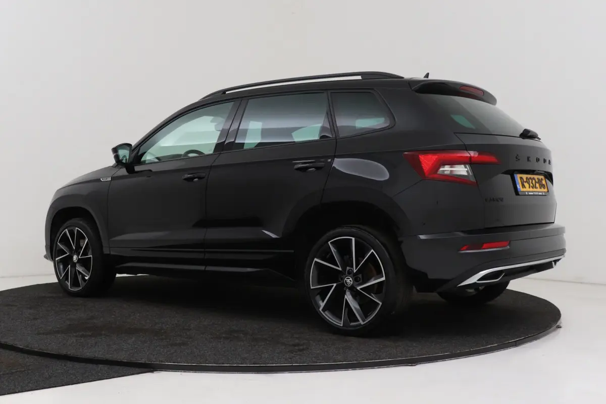 1.5 TSI Sportline Business | Uitklap Trekhaak | Camera | Stuur-/Stoelverwarming | Climate Control | CarPlay |
