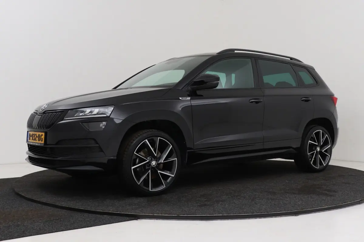 1.5 TSI Sportline Business | Uitklap Trekhaak | Camera | Stuur-/Stoelverwarming | Climate Control | CarPlay |