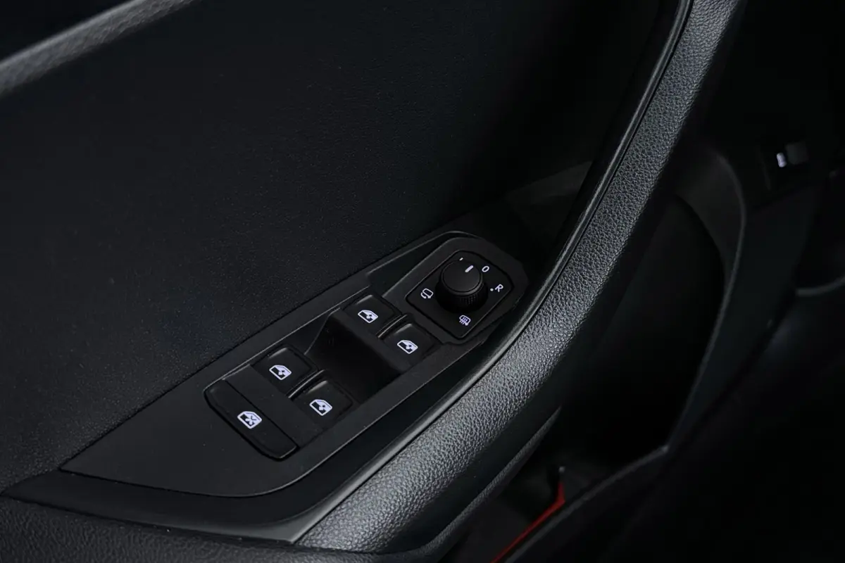 1.5 TSI Sportline Business | Uitklap Trekhaak | Camera | Stuur-/Stoelverwarming | Climate Control | CarPlay |