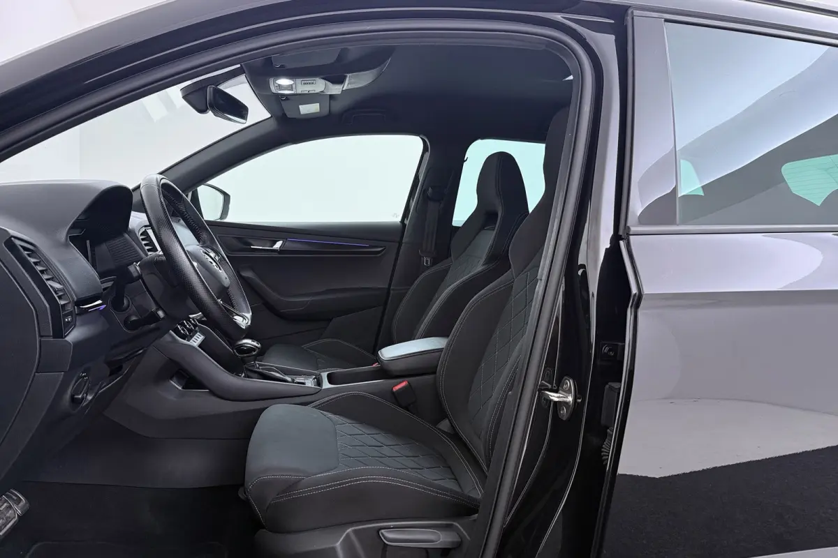 1.5 TSI Sportline Business | Uitklap Trekhaak | Camera | Stuur-/Stoelverwarming | Climate Control | CarPlay |