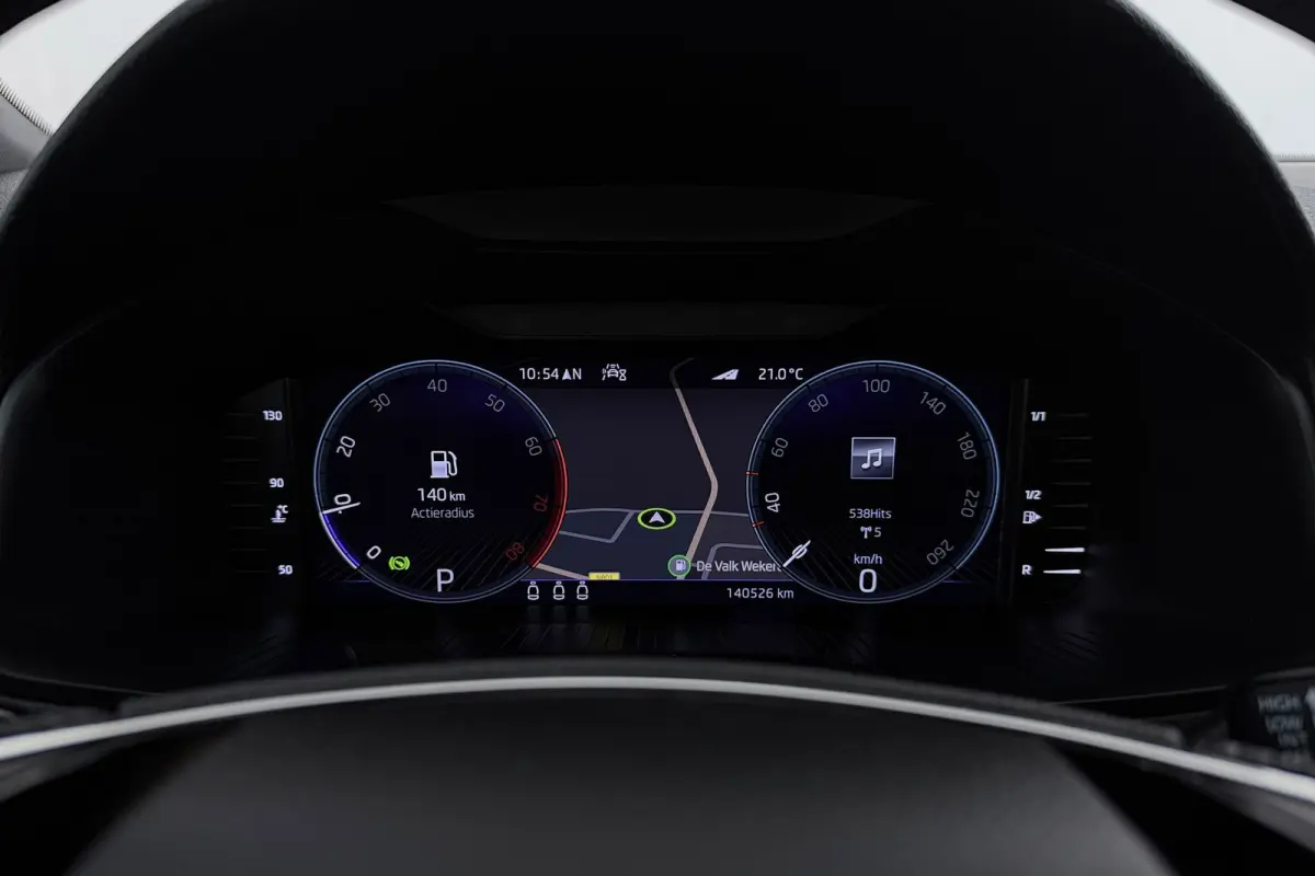 1.5 TSI Sportline Business | Uitklap Trekhaak | Camera | Stuur-/Stoelverwarming | Climate Control | CarPlay |