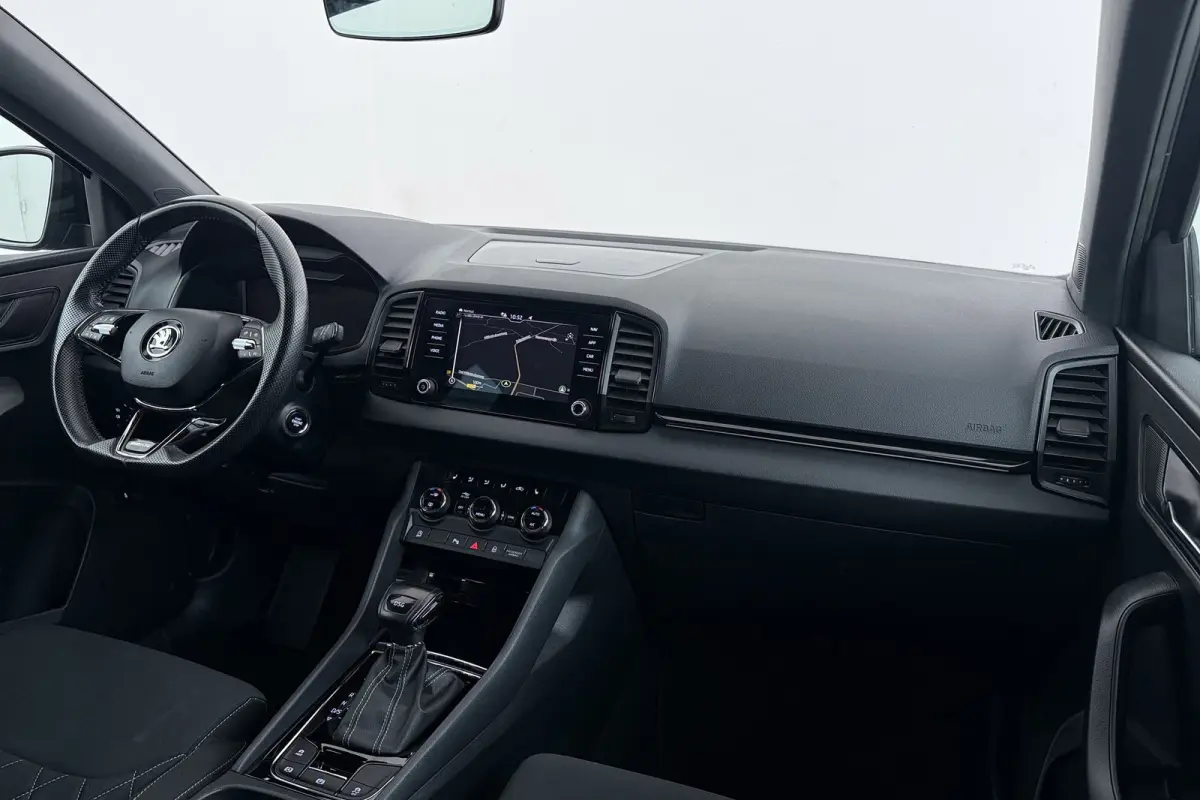 1.5 TSI Sportline Business | Uitklap Trekhaak | Camera | Stuur-/Stoelverwarming | Climate Control | CarPlay |