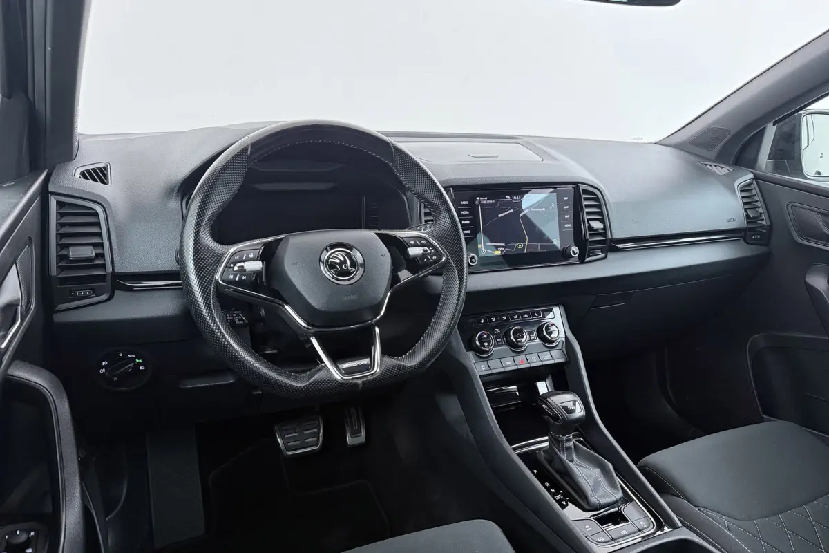 1.5 TSI Sportline Business | Uitklap Trekhaak | Camera | Stuur-/Stoelverwarming | Climate Control | CarPlay |