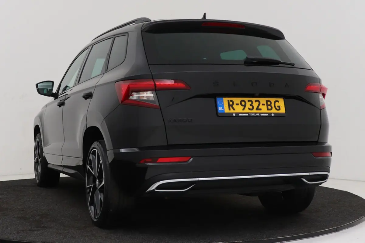 1.5 TSI Sportline Business | Uitklap Trekhaak | Camera | Stuur-/Stoelverwarming | Climate Control | CarPlay |