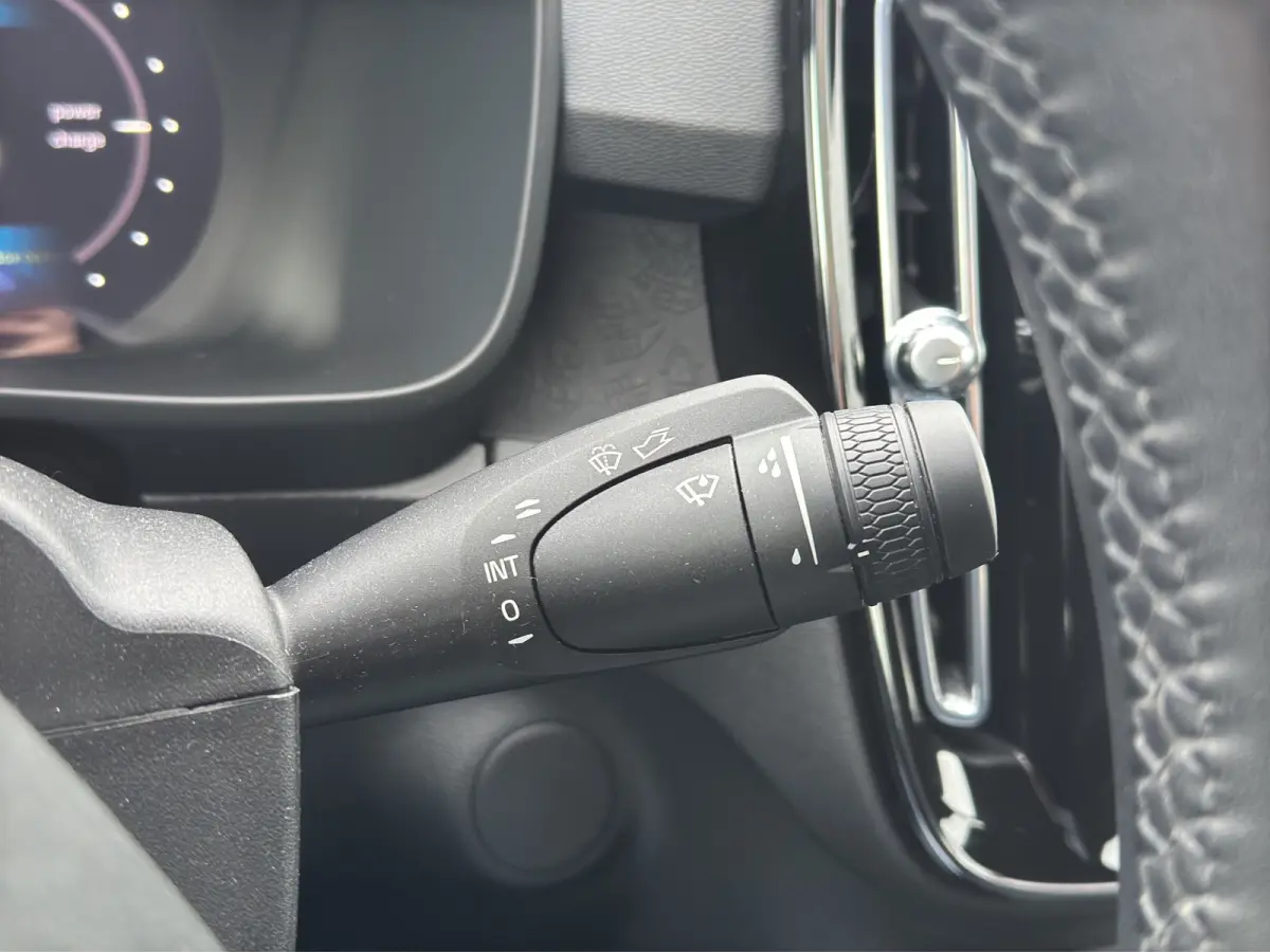 Single Motor Core 69 kWh | Camera | Panoramadak | Warmtepomp | Apple Carplay\Android Auto |
