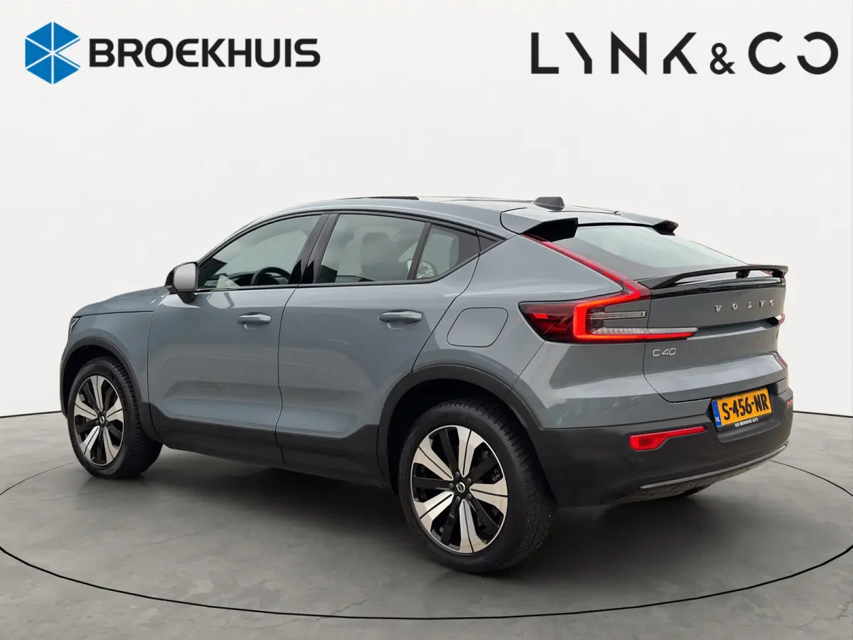 Single Motor Core 69 kWh | Camera | Panoramadak | Warmtepomp | Apple Carplay\Android Auto |