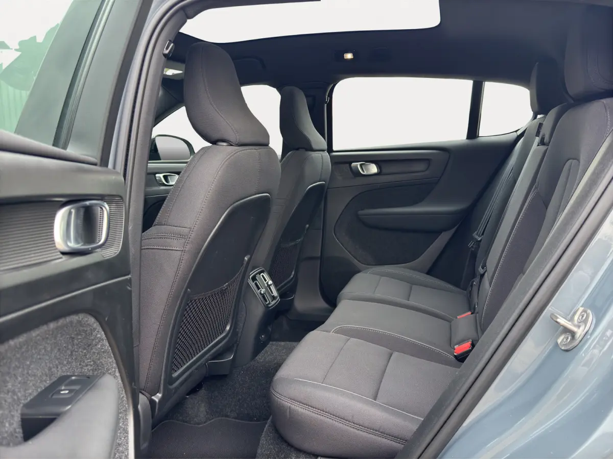 Single Motor Core 69 kWh | Camera | Panoramadak | Warmtepomp | Apple Carplay\Android Auto |