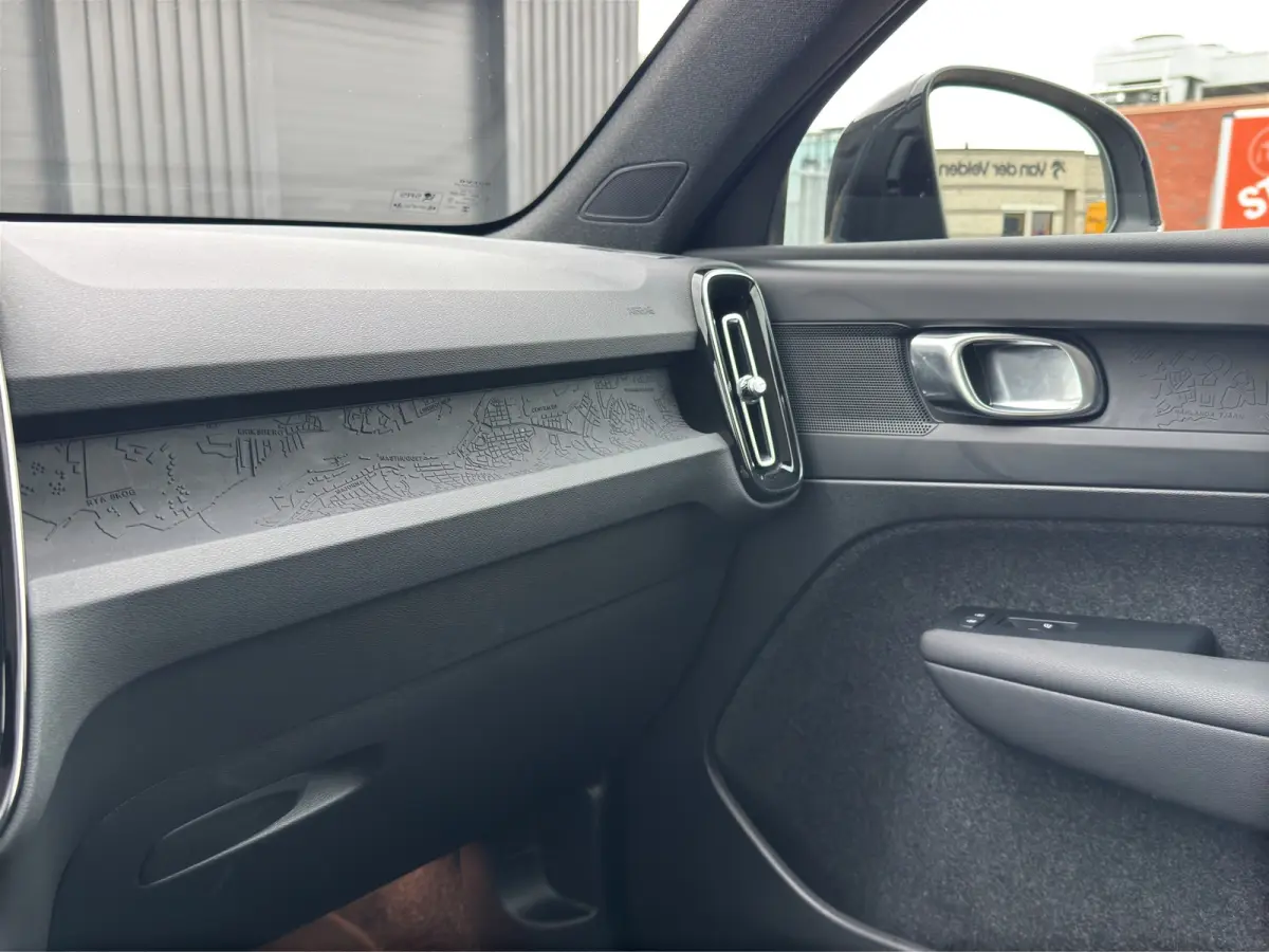 Single Motor Core 69 kWh | Camera | Panoramadak | Warmtepomp | Apple Carplay\Android Auto |