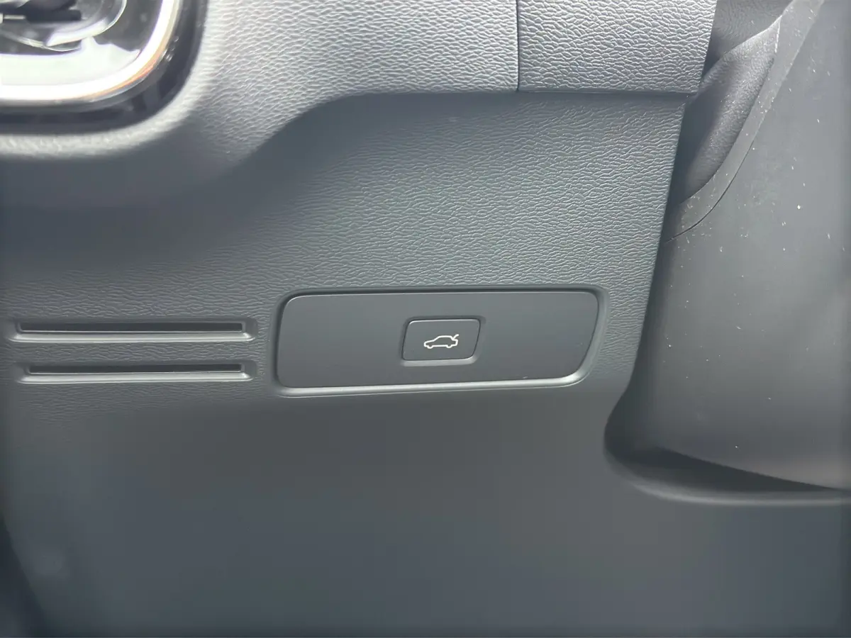 Single Motor Core 69 kWh | Camera | Panoramadak | Warmtepomp | Apple Carplay\Android Auto |