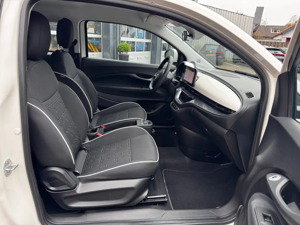 42 kWh | 95% SOH | Navigatie By App | Climate Control | Cruise control | DAB |