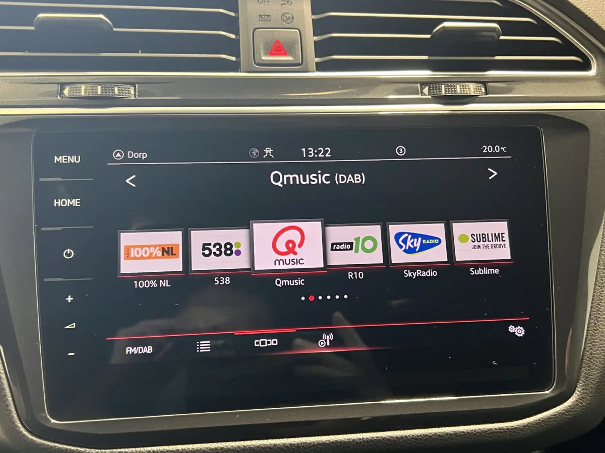 1.5 TSI R-Line Business+ | Navigatie/Android/Apple Carplay | LM Velgen 20" | Voorstoelen/Stuur Verwarmd | Cruise Control Adaptief | Airco | Matrix LED Koplampen |
