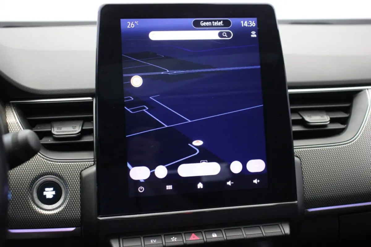 1.6 E-Tech Hybrid 145 Intens - Panorama, Digitaal Cockpit, Carplay, Camera