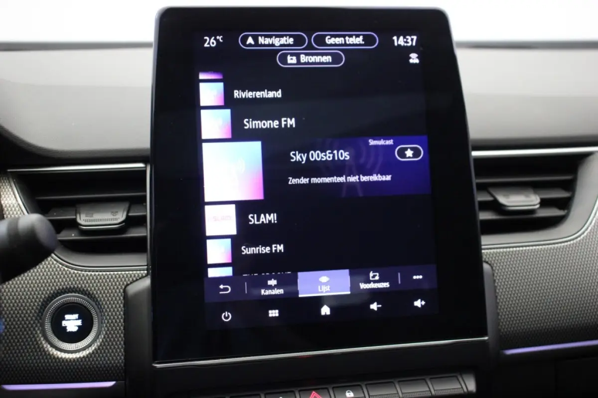 1.6 E-Tech Hybrid 145 Intens - Panorama, Digitaal Cockpit, Carplay, Camera