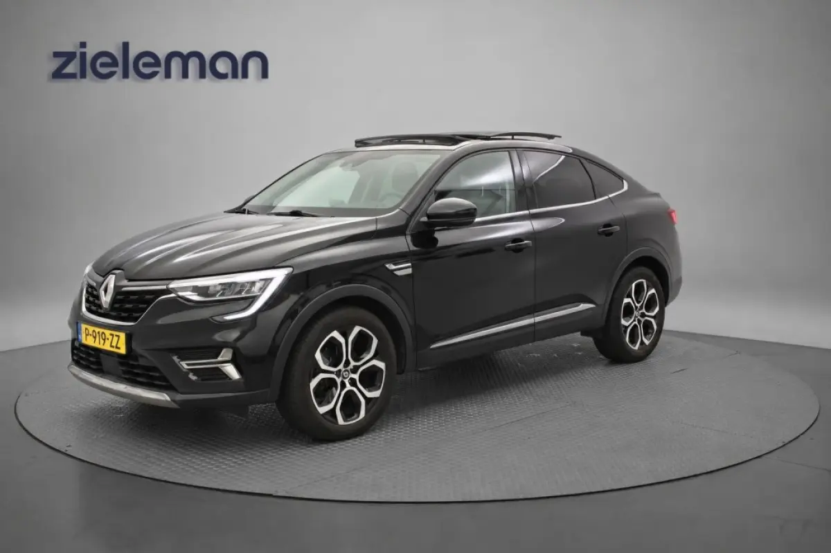 1.6 E-Tech Hybrid 145 Intens - Panorama, Digitaal Cockpit, Carplay, Camera