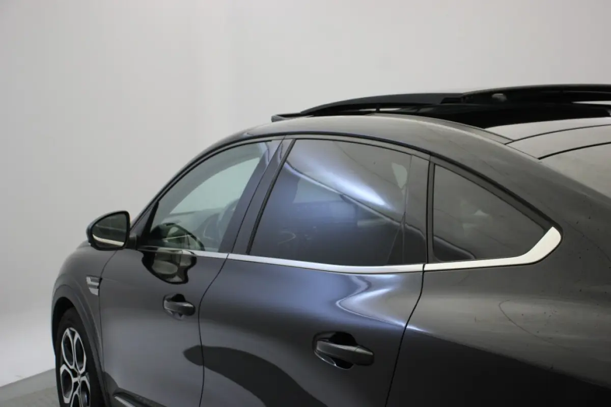 1.6 E-Tech Hybrid 145 Intens - Panorama, Digitaal Cockpit, Carplay, Camera