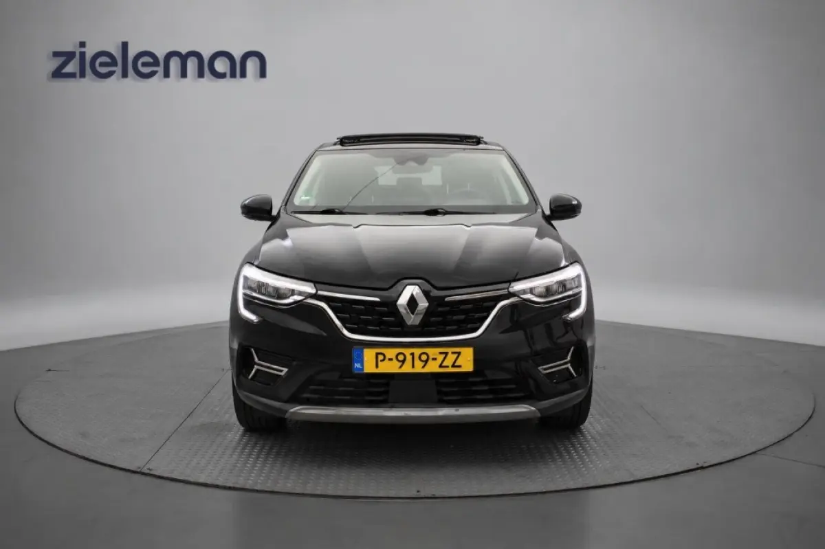 1.6 E-Tech Hybrid 145 Intens - Panorama, Digitaal Cockpit, Carplay, Camera
