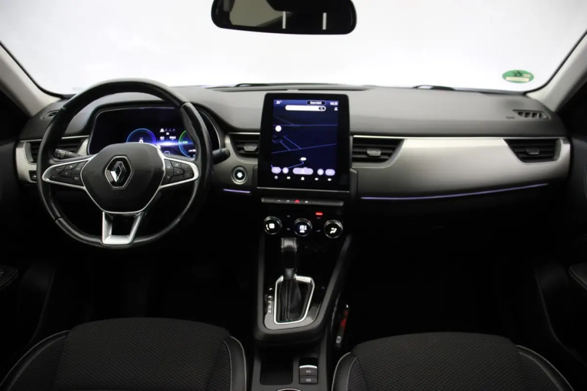 1.6 E-Tech Hybrid 145 Intens - Panorama, Digitaal Cockpit, Carplay, Camera