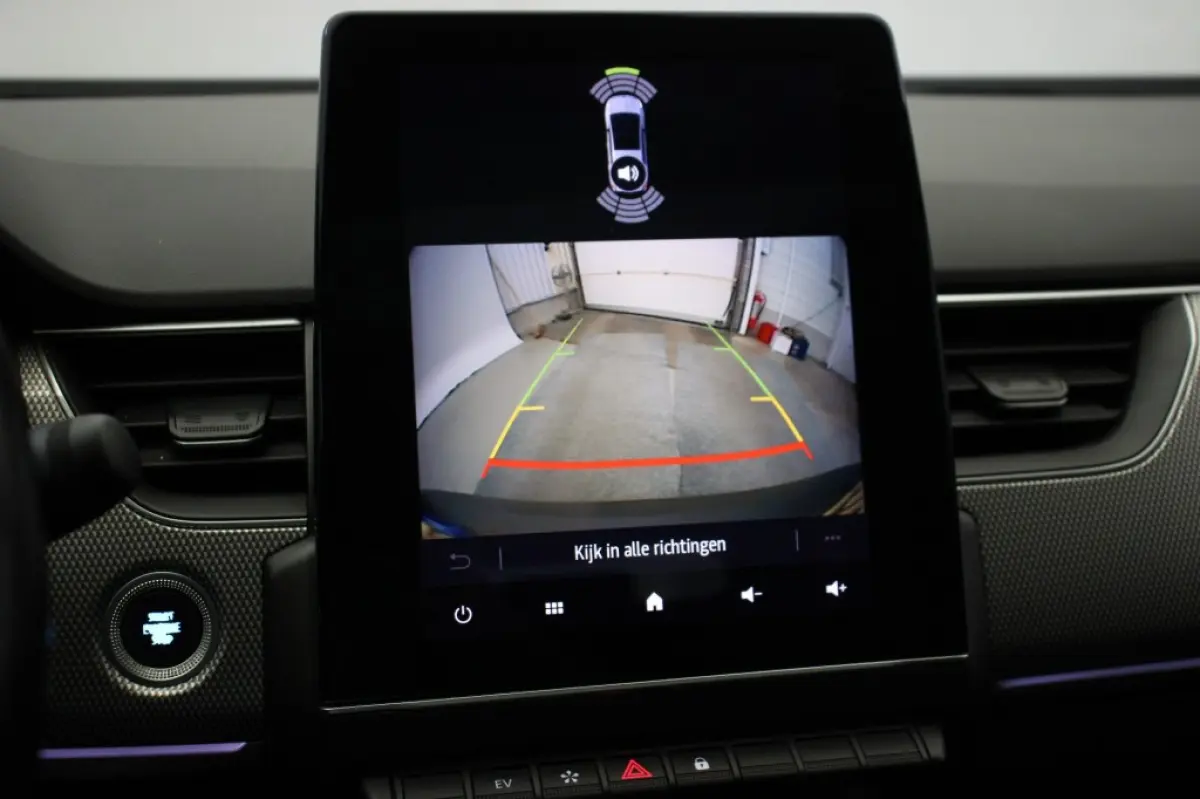 1.6 E-Tech Hybrid 145 Intens - Panorama, Digitaal Cockpit, Carplay, Camera