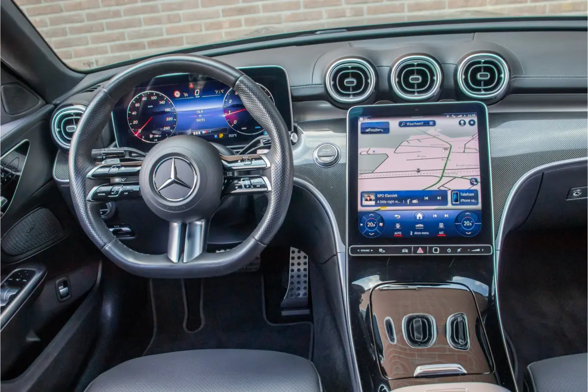 180 AMG Line, Origineel NL, 360 Camera, Memory, Augmented Reality, Leder, Keyless, Sfeerverlichting.