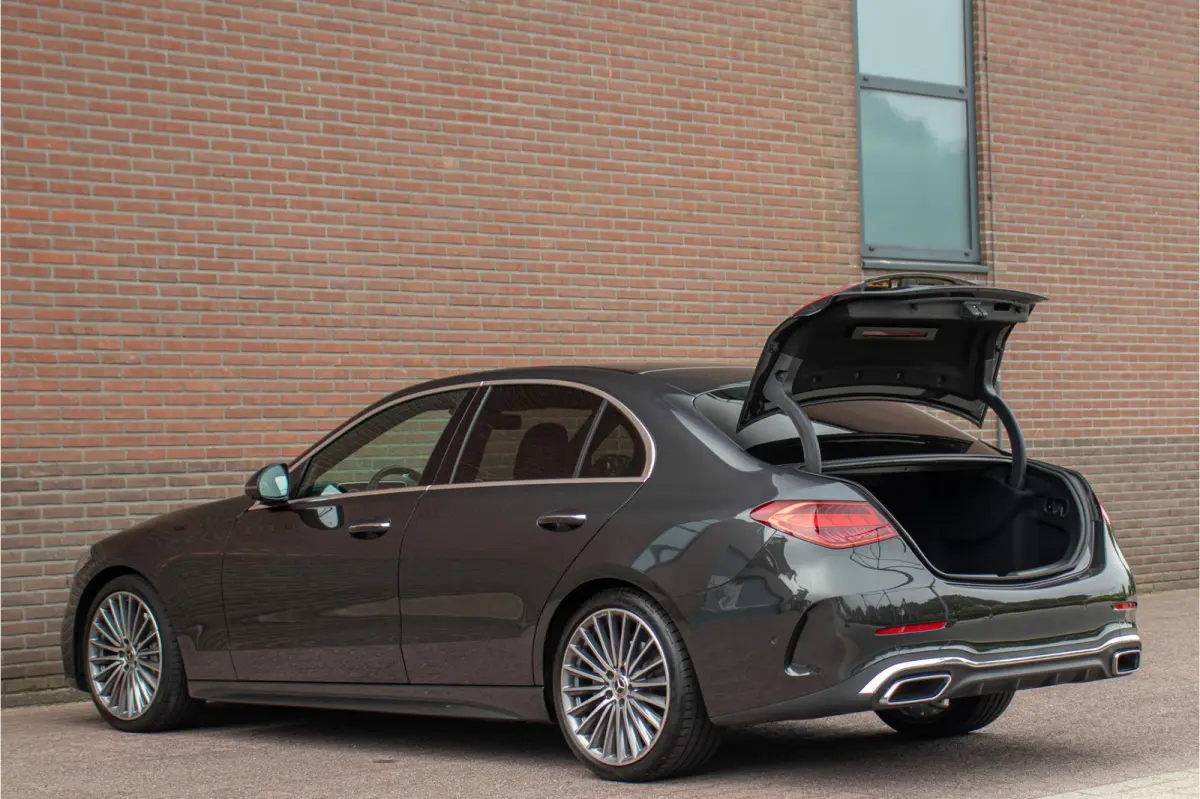 180 AMG Line, Origineel NL, 360 Camera, Memory, Augmented Reality, Leder, Keyless, Sfeerverlichting.