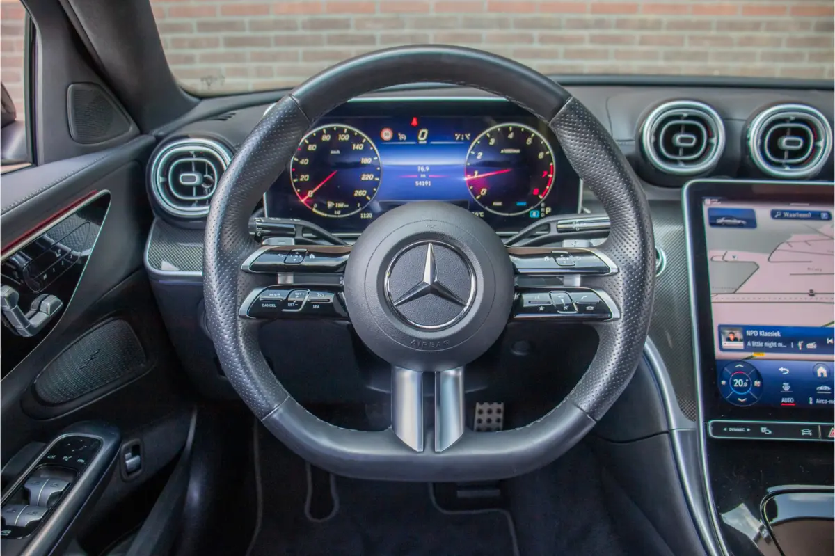 180 AMG Line, Origineel NL, 360 Camera, Memory, Augmented Reality, Leder, Keyless, Sfeerverlichting.