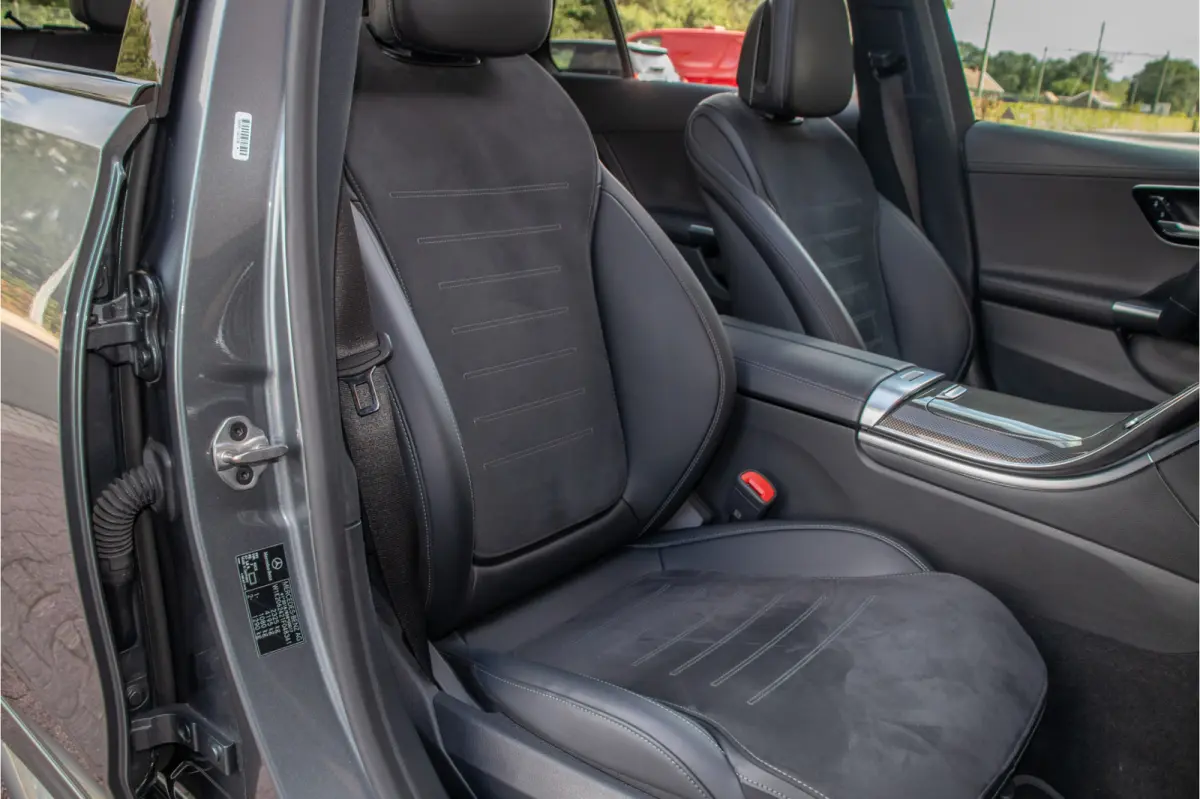200 Launch Edition AMG Line, Origineel NL, Panoramadak, Trekhaak, Stoelverwarming, Carplay, Sfeerverlichting, Camera.