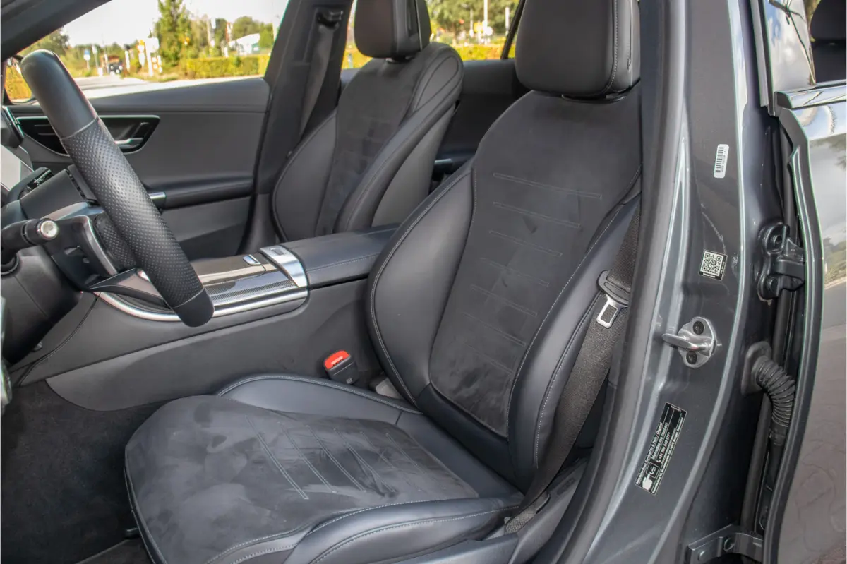 200 Launch Edition AMG Line, Origineel NL, Panoramadak, Trekhaak, Stoelverwarming, Carplay, Sfeerverlichting, Camera.