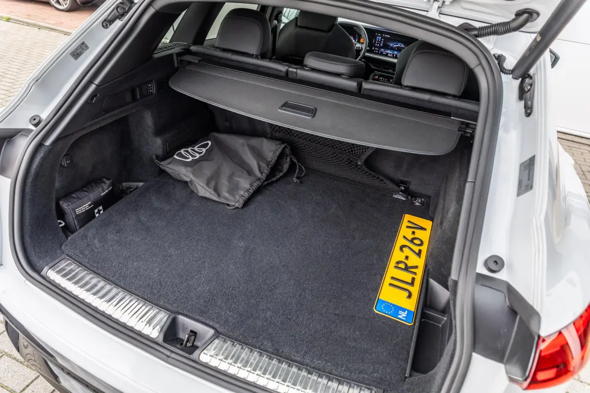 2.0 e-hybrid 367pk quattro S edition Competition | Panoramadak | Luchtvering | 21'' velgen | 360° camera