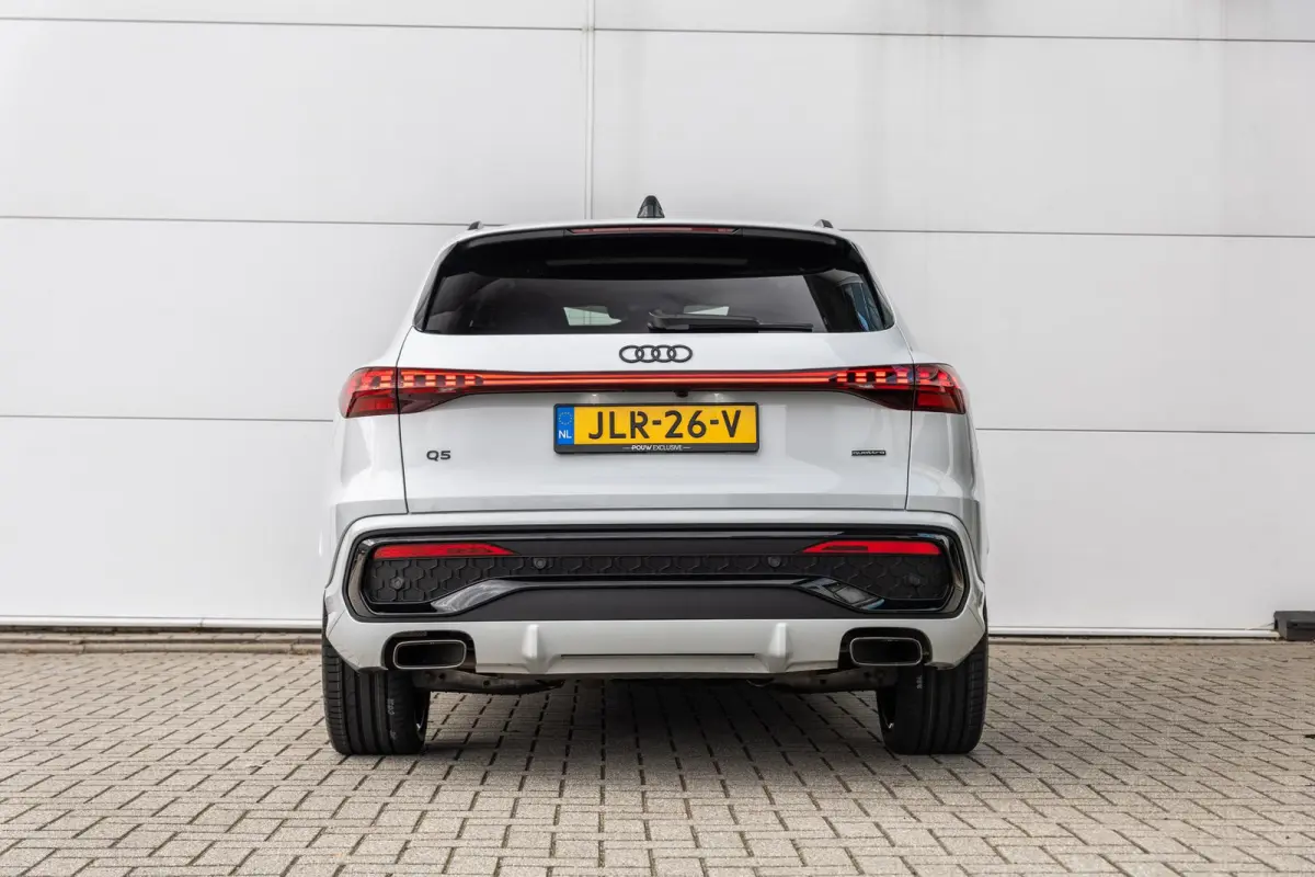 2.0 e-hybrid 367pk quattro S edition Competition | Panoramadak | Luchtvering | 21'' velgen | 360° camera