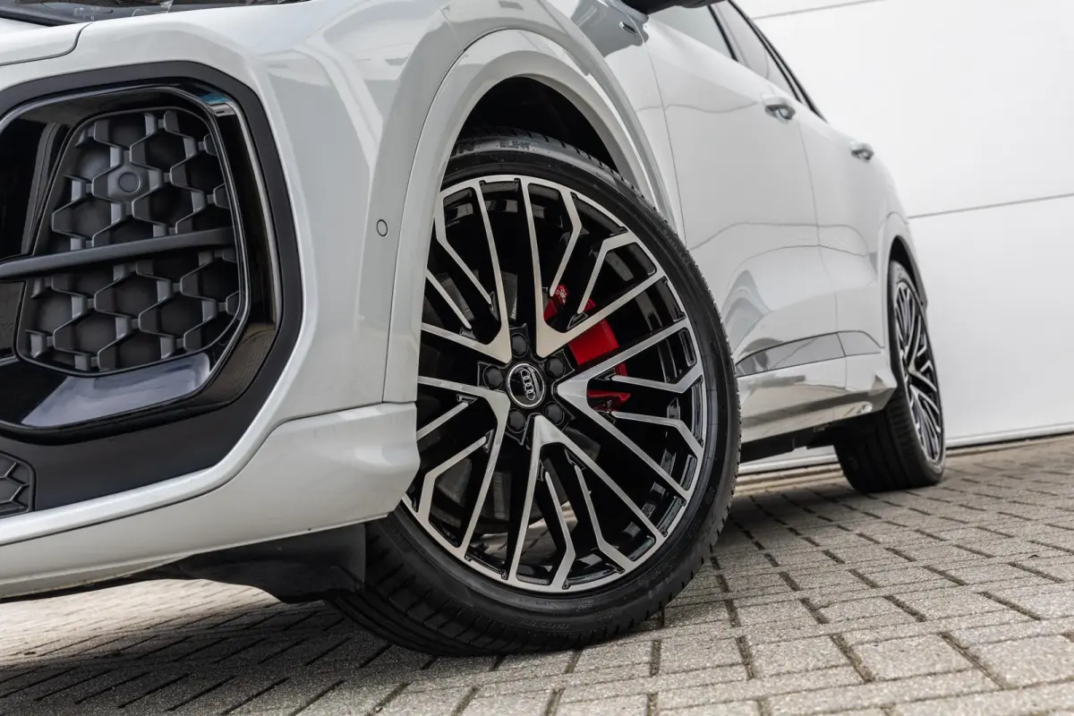 2.0 e-hybrid 367pk quattro S edition Competition | Panoramadak | Luchtvering | 21'' velgen | 360° camera